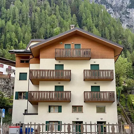 Dolomites Seasons * Alleghe