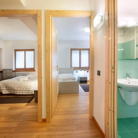 Dolomites Seasons Apartman *