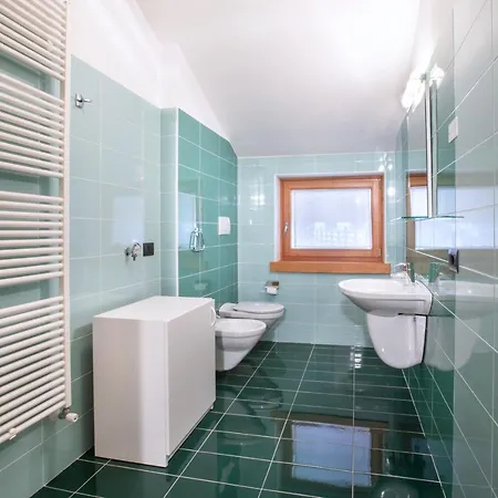 Dolomites Seasons Apartman *